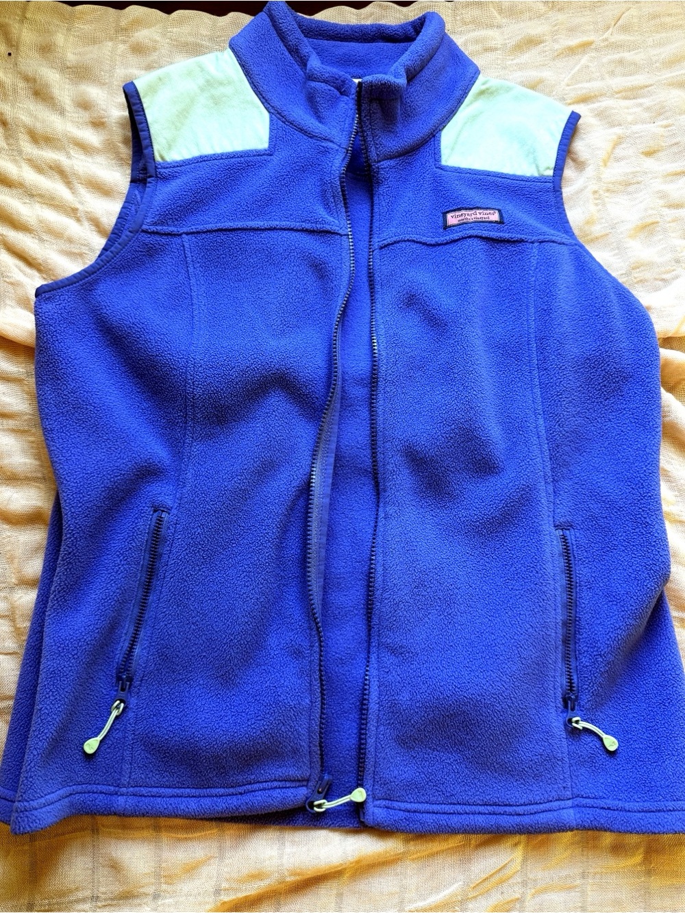 Vineyard Vines Preppy Royal Blue Fleece Pullover with Light Green Shoulder Panel - Picture 3 of 5